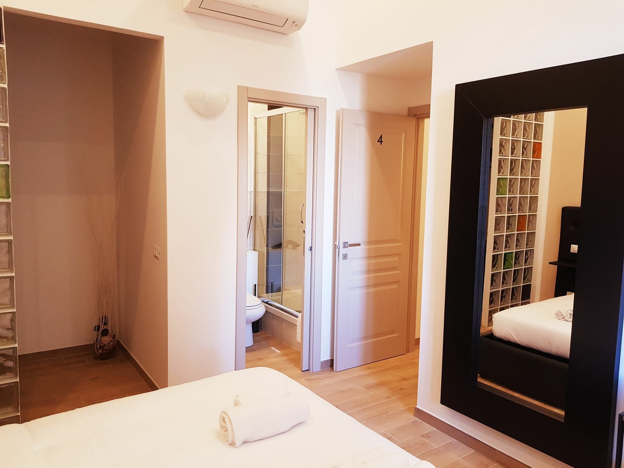 Cairoli Rooms Řím Exteriér fotografie